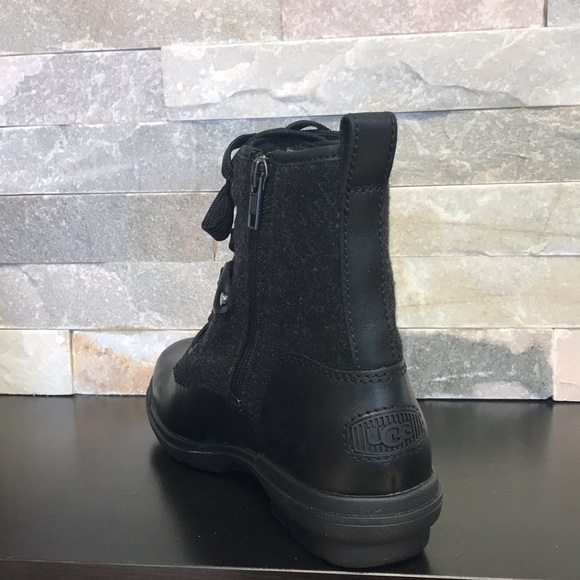 UGG Women's Hapsburg Lace Fashion Boot - Picture 9 of 9